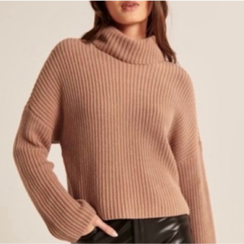 Abercrombie Turtleneck Sweater Size XS